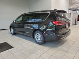 New 2025 Chrysler Pacifica Select image 4