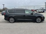 Used 2021 Chrysler Pacifica Touring-L image 5