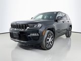 Used 2025 Jeep Grand Cherokee Limited image 3