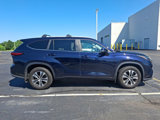Used 2023 Toyota Highlander XLE image 6