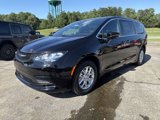 New 2025 Chrysler Voyager LX image 3