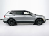 Used 2024 Volkswagen Tiguan SE image 4