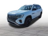 New 2025 Volkswagen Atlas Peak Edition SE image 3