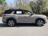 New 2025 Nissan Pathfinder Platinum image 2