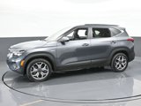 Certified 2021 Kia Seltos EX image 2
