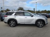 New 2025 Nissan Pathfinder Platinum w/ Black Appearance Package image 4