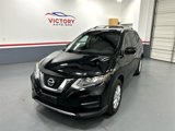 Used 2017 Nissan Rogue SV image 3