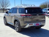 New 2025 Nissan Pathfinder Platinum image 4