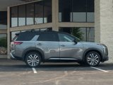 Used 2022 Nissan Pathfinder Platinum w/ Cargo Package image 4