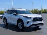 Certified 2025 Toyota Highlander Platinum image 5