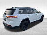 Used 2023 Jeep Grand Cherokee L Laredo image 4