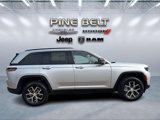New 2025 Jeep Grand Cherokee Limited w/ Luxury Tech Group II image 6