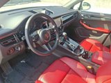 Certified 2025 Porsche Macan image 4