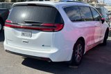 Used 2023 Chrysler Pacifica Pinnacle image 3