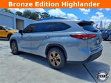 Used 2022 Toyota Highlander Bronze Edition image 5