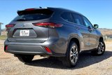 Used 2024 Toyota Highlander XLE image 5