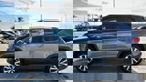 Used 2022 Volkswagen Taos SE image 2