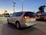 Used 2024 Chrysler Pacifica Touring-L image 3