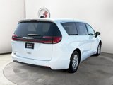 Used 2023 Chrysler Pacifica Touring-L image 4