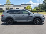 New 2025 Volkswagen Atlas Peak Edition SE image 3