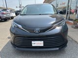 Used 2022 Toyota Sienna LE image 2