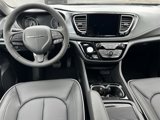 New 2025 Chrysler Pacifica Limited image 4