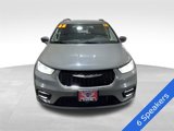 Used 2022 Chrysler Pacifica Touring-L image 2