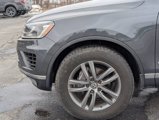 Used 2015 Volkswagen Touareg TDI image 2
