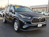 Certified 2023 Toyota Highlander LE image 2