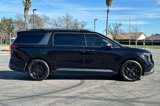 Used 2025 Kia Carnival SX w/ SX Dark Edition Package image 3
