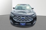 Used 2024 Ford Edge Titanium image 2