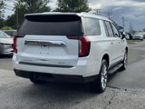 Used 2022 GMC Yukon XL SLT w/ SLT Premium Package image 6