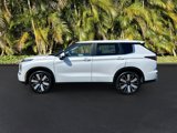 New 2025 Mitsubishi Outlander SE image 2