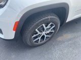 New 2025 Jeep Grand Cherokee Limited image 4