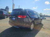 Used 2018 Chrysler Pacifica Touring-L image 4