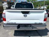 Used 2017 Nissan Titan SV image 4