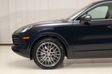 Used 2022 Porsche Cayenne image 2