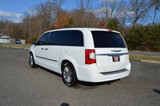 Used 2016 Chrysler Town & Country Touring-L image 5