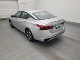Used 2022 Nissan Altima 2.5 SV image 5
