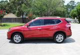 Used 2016 Nissan Rogue SV image 3