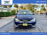 Used 2018 Chrysler Pacifica Touring-L image 2