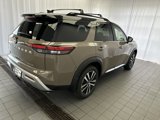 New 2025 Nissan Pathfinder Platinum image 4