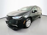 Used 2022 Chrysler Pacifica Touring-L image 3