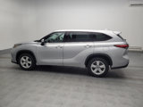 Used 2021 Toyota Highlander LE image 3