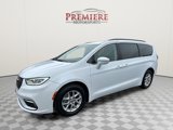 Used 2022 Chrysler Pacifica Touring-L image 2