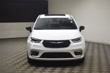 New 2025 Chrysler Pacifica Select image 2