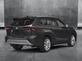 New 2025 Toyota Highlander Platinum image 2