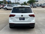 Certified 2022 Volkswagen Tiguan SE image 6