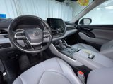Certified 2022 Toyota Highlander XLE image 3
