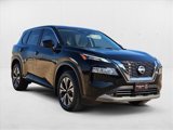 Used 2023 Nissan Rogue SV image 3